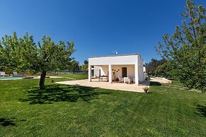 3360 Trulli Pangi by Perle di Puglia