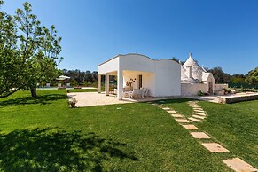 3360 Trulli Pangi by Perle di Puglia