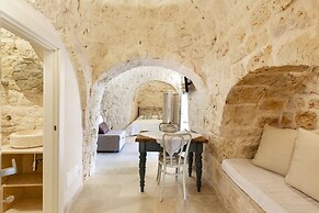3360 Trulli Pangi by Perle di Puglia