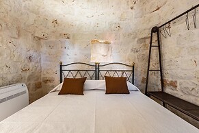 3360 Trulli Pangi by Perle di Puglia