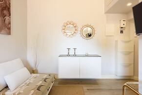 Santa Croce Top by Mmega