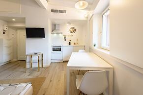 Santa Croce Top by Mmega