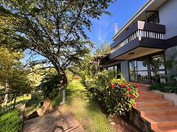 Pangolin Nest Boutique Hotel