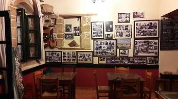 Elkysti Crete Deluxe Apartment Corina