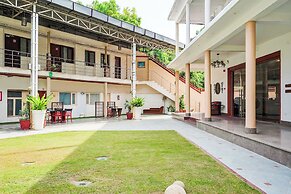 FabHotel The Dayal