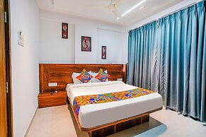 Fabhotel Crystal Inn