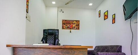 Fabhotel Crystal Inn