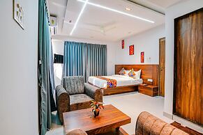 Fabhotel Crystal Inn