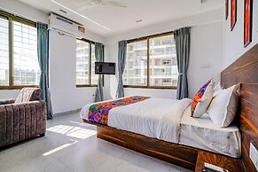 Fabhotel Crystal Inn