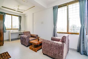 Fabhotel Crystal Inn