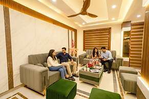 Fabhotel Royale Basant Residency