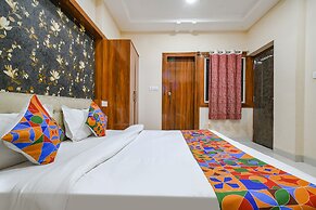 Fabhotel Royal Palace