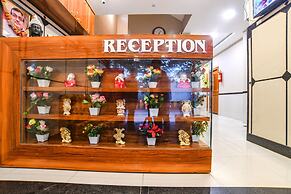 Fabhotel Royal Palace