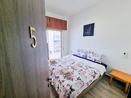 CityCenter Rooms Next to the Beach