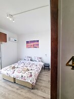 CityCenter Rooms Next to the Beach