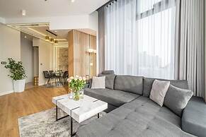 Q18 ApartHotel