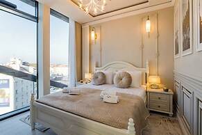 Q18 ApartHotel