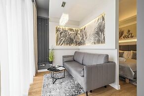 Q18 ApartHotel