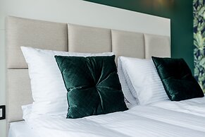 Q18 ApartHotel