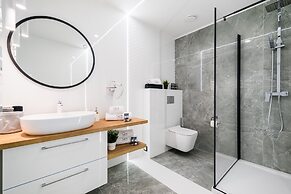 Q18 ApartHotel