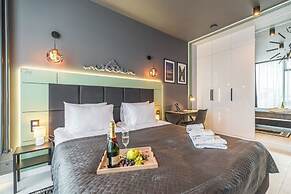Q18 ApartHotel