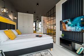 Q18 ApartHotel