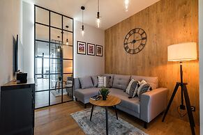 Q18 ApartHotel