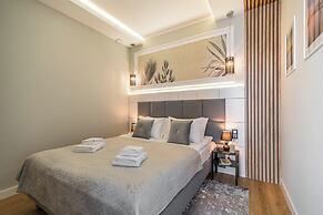 Q18 ApartHotel