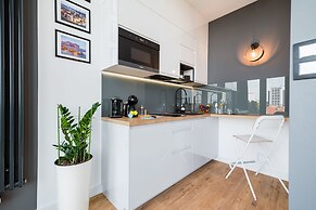 Q18 ApartHotel