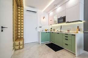 Q18 ApartHotel