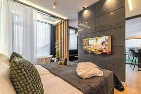 Q18 ApartHotel
