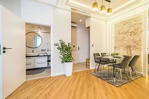 Q18 ApartHotel