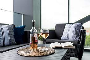 Q18 ApartHotel