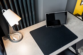 Q18 ApartHotel