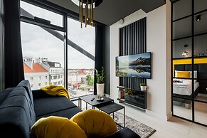 Q18 ApartHotel