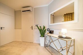 Q18 ApartHotel