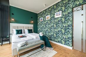 Q18 ApartHotel