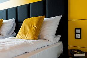Q18 ApartHotel