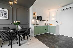 Q18 ApartHotel