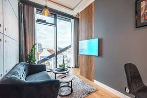 Q18 ApartHotel