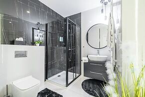 Q18 ApartHotel