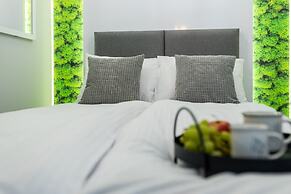 Q18 ApartHotel