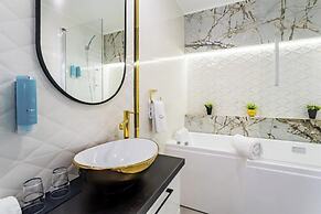 Q18 ApartHotel