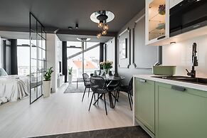 Q18 ApartHotel