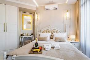 Q18 ApartHotel