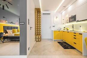 Q18 ApartHotel