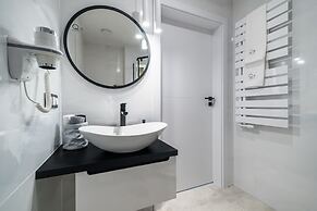 Q18 ApartHotel