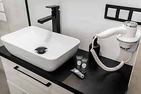 Q18 ApartHotel