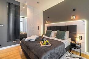 Q18 ApartHotel