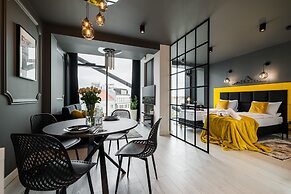 Q18 ApartHotel